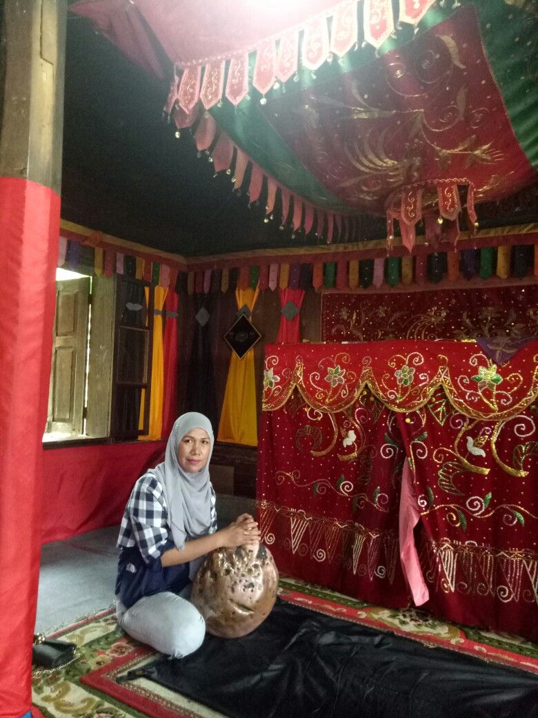 Perhatian: Artikel Ini Sama Sekali Tidak Bisa Dipastikan Kebenarannya