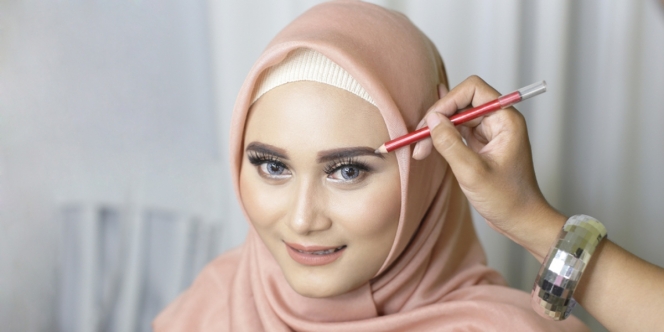 Kesilapan Solekan Yang Menjadikan Anda Nampak Lebih Tua