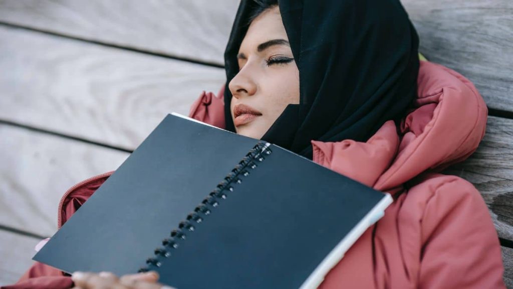 Tidur Berkualiti Dan Kecantikan Wajah